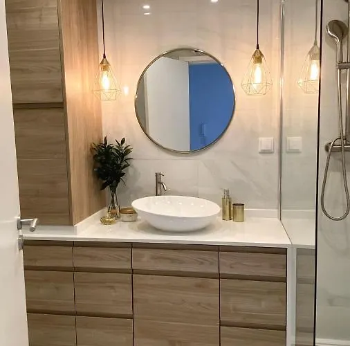 Ocean View Luxury * 라고스